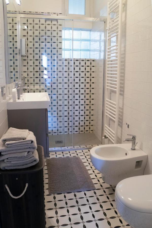 Ad Un Passo Dal Molo Con 2 Biciclette Incluse Apartment Viareggio Exterior foto